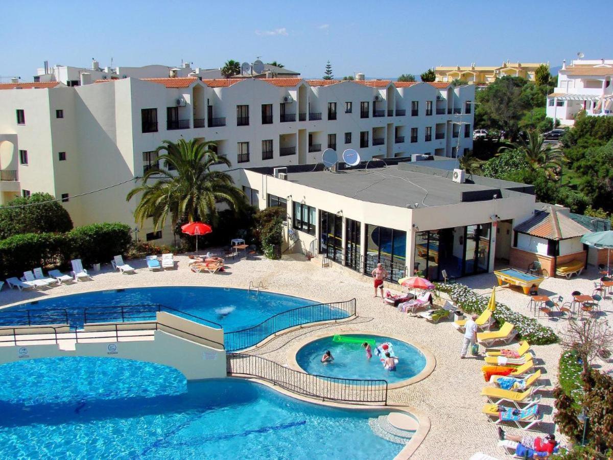 Apartment Pool & Two Balconies Club *